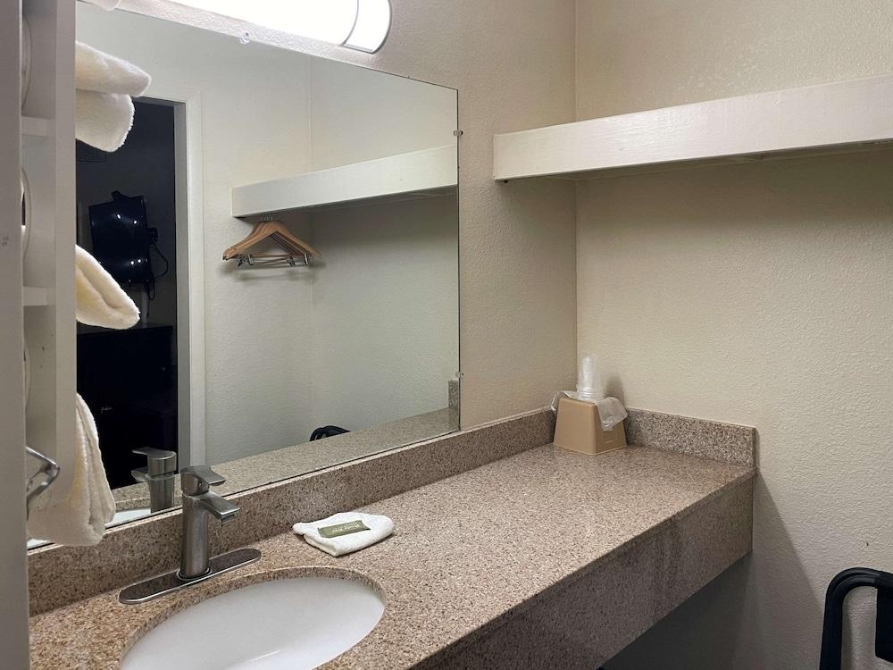 Econo Lodge Yemassee photo 18