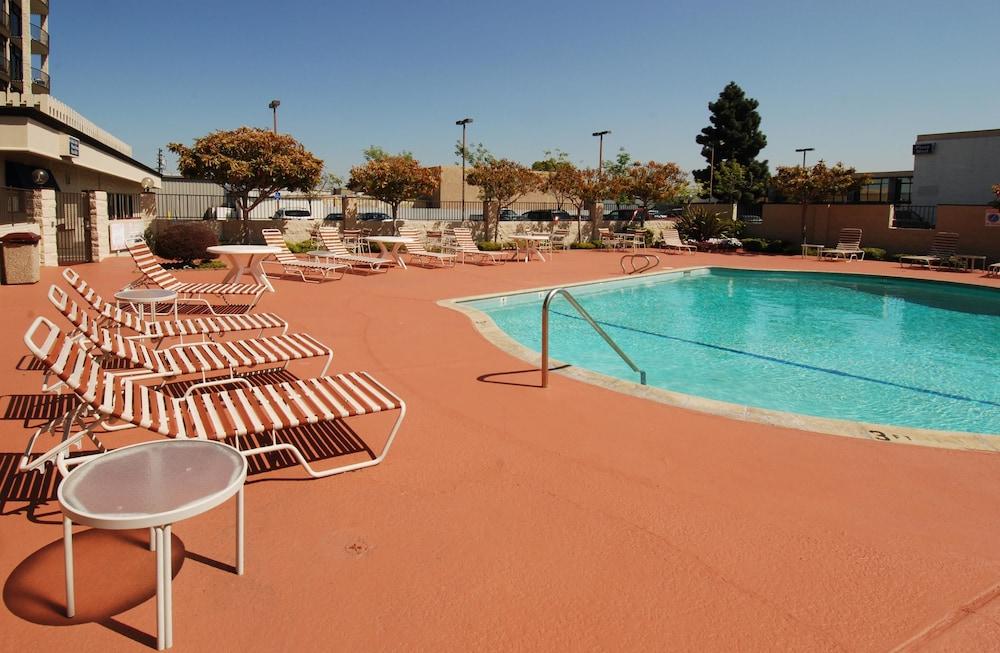 Oakland Airport Executive Hotel photo 21