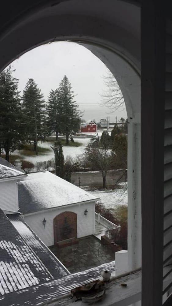 Homeport Inn and Tavern photo 57