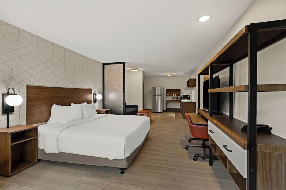 Everhome Suites Brownsville photo 15