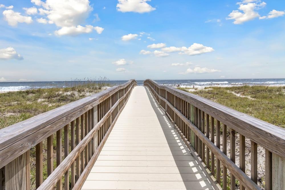 Beach 5 Villas - Immaculate 300 steps from the Ocean photo 36