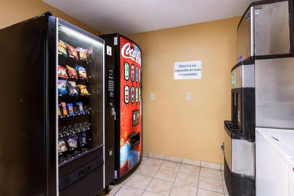 Rodeway Inn & Suites photo 42