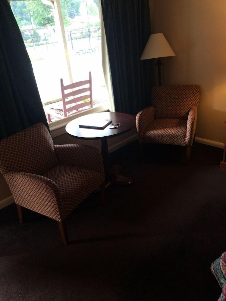 Drama Inn photo 22