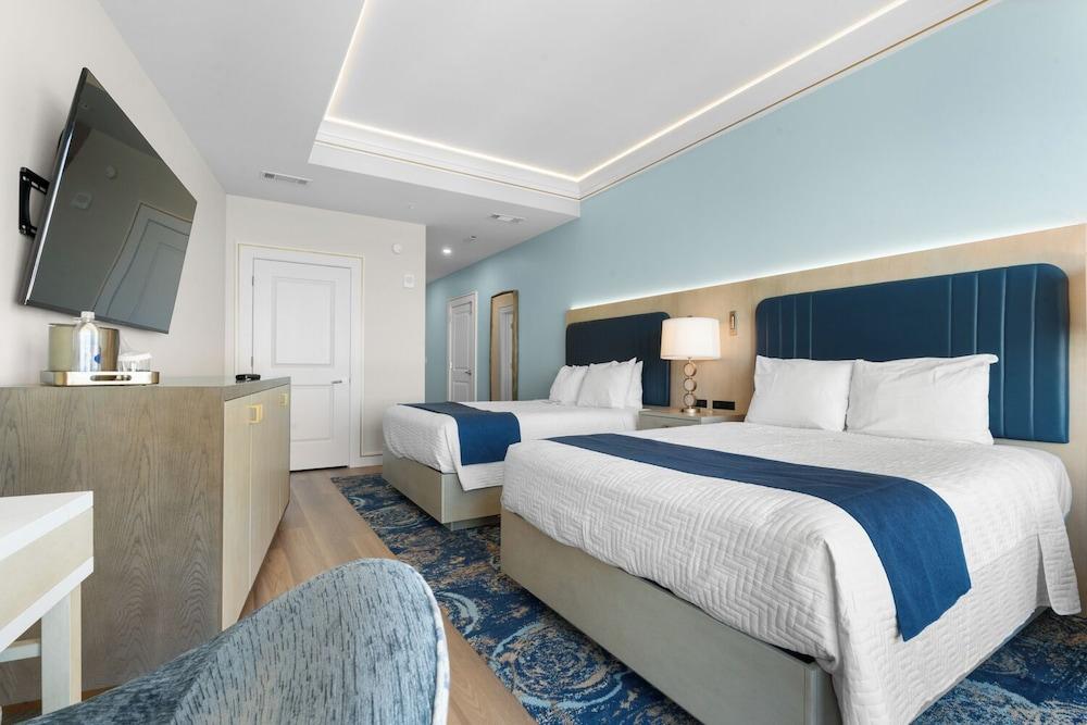 Harbor Suites at Harborwalk Village photo 90