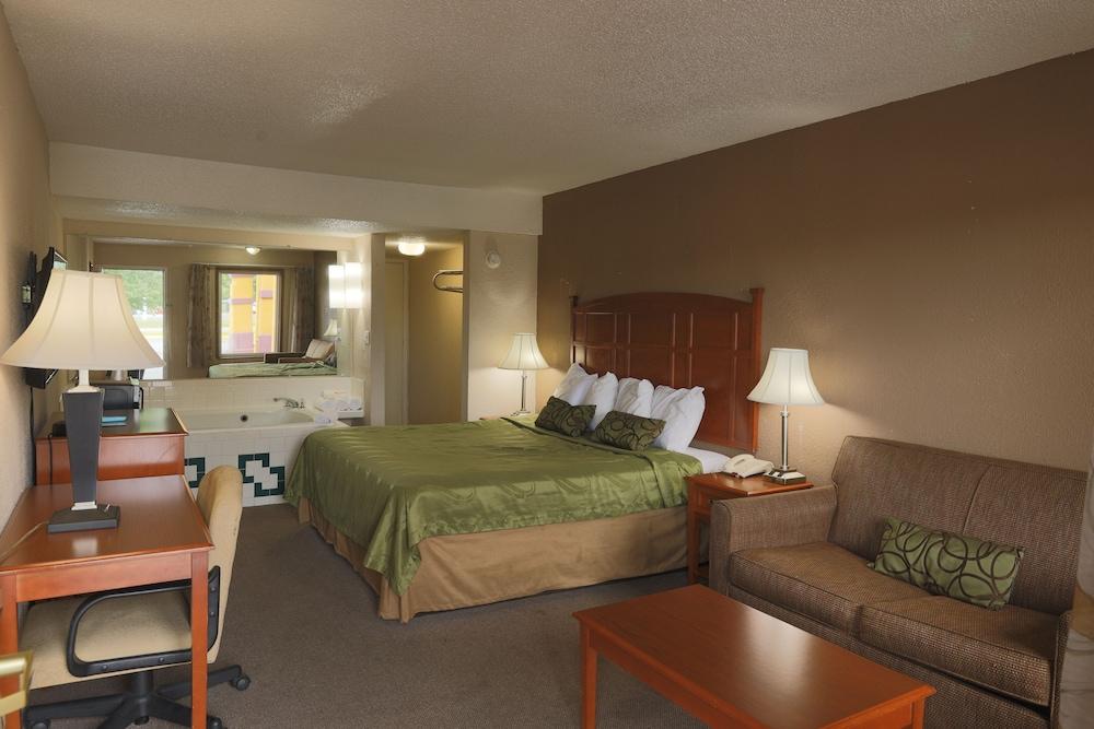 Travelers Inn photo 30