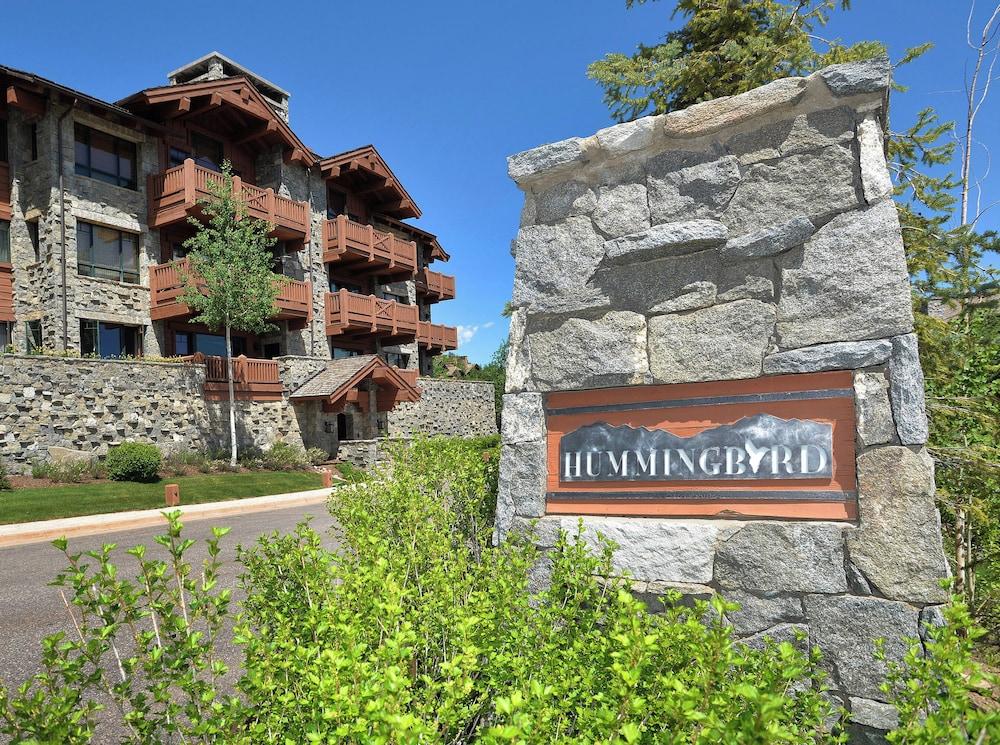 Hummingbird by Elevation Accommodations photo 27