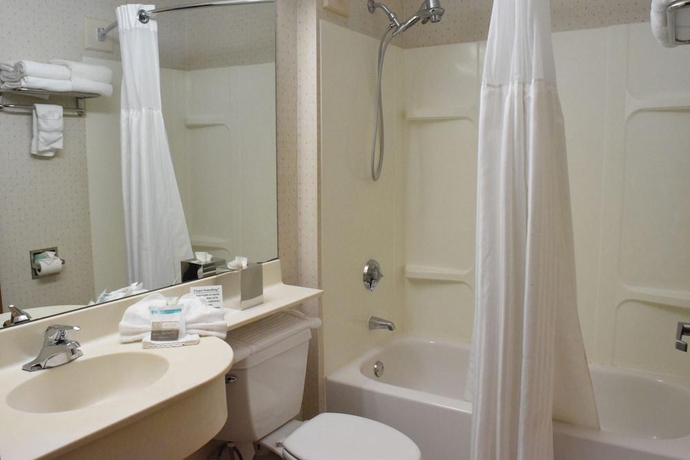 Inn at the Finger Lakes photo 26