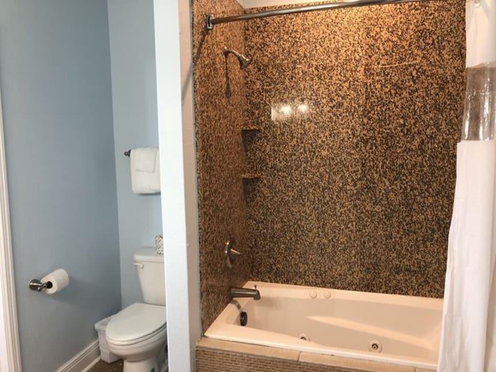 Beachgate CondoSuites and Oceanfront Resort photo 79