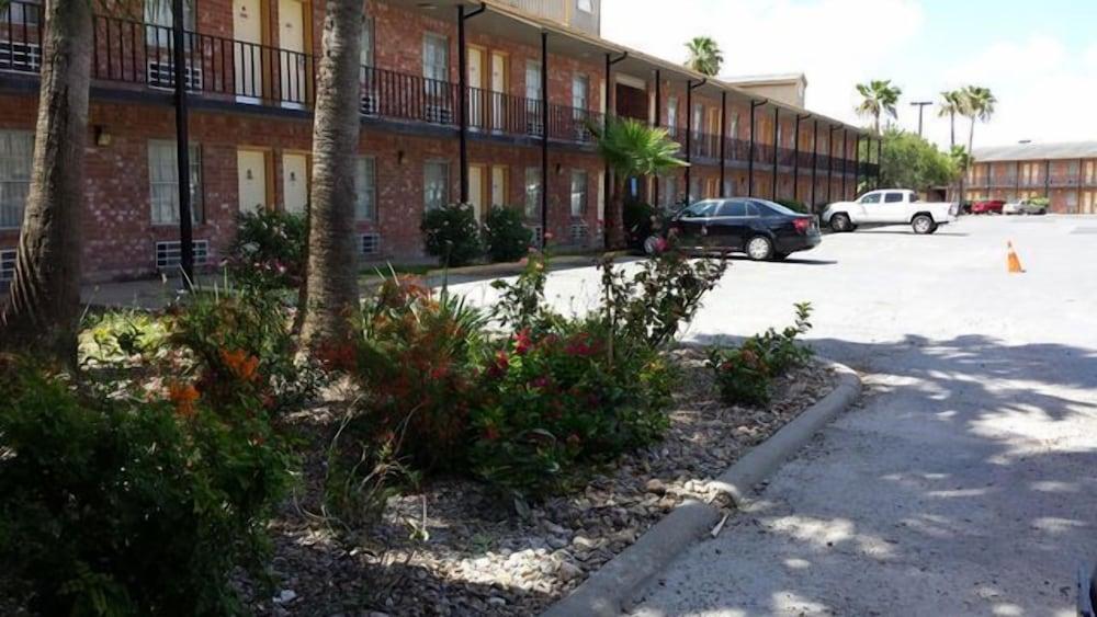 Texas Inn North Brownsville photo 1