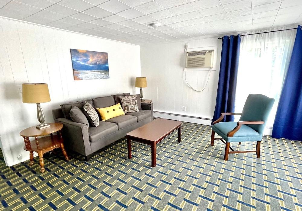 Ocean Breeze Motel photo 34
