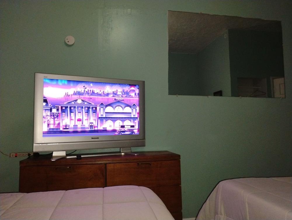 BV MOTEL photo 13