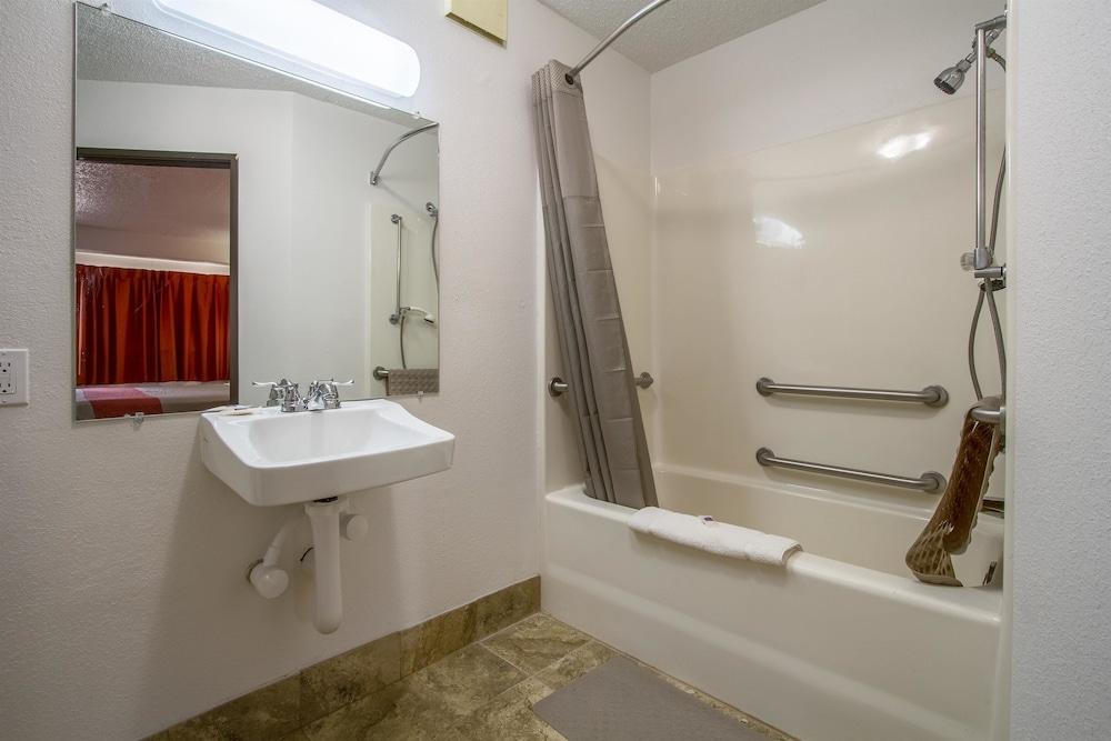 Motel 6 Ashland, OH photo 30