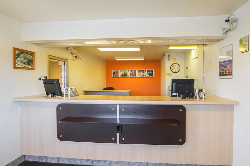 Motel 6 Rochester, MN photo 6