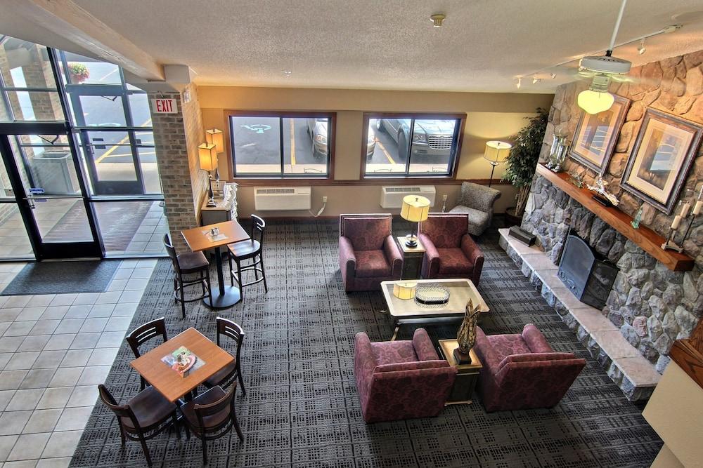 Blossom Hotel & Suites Traverse City photo 27