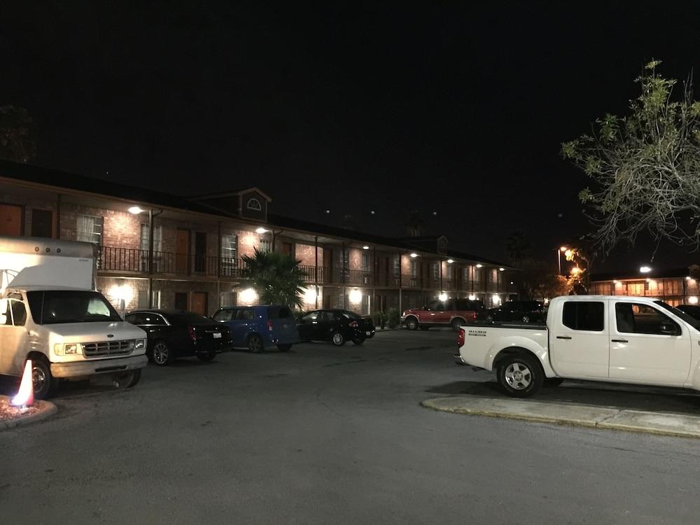 Texas Inn North Brownsville photo 14