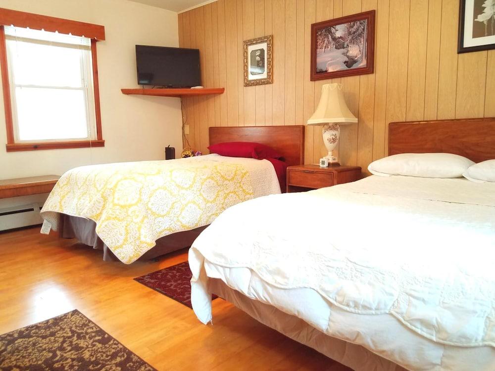 Black Bear Lodge photo 12