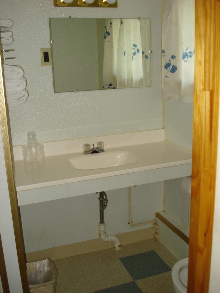 Cedar Grove Motel photo 9