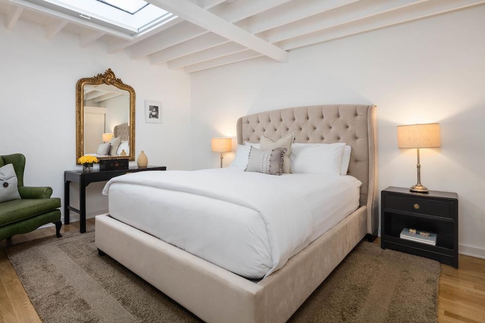 The Charlie Hotel photo 10