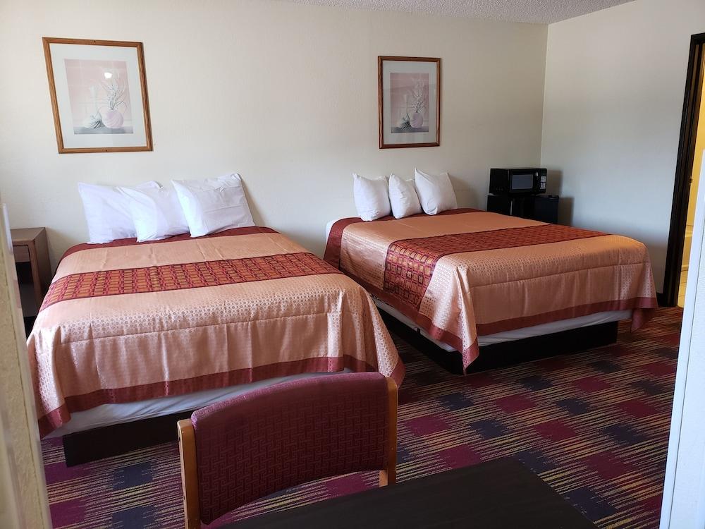 Americas Best Value Inn & Suites Harrisonville photo 74