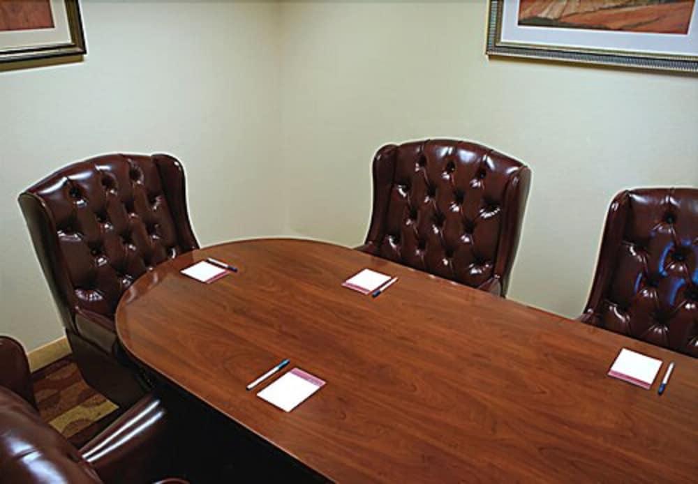 TownePlace Suites by Marriott Quantico Stafford photo 15