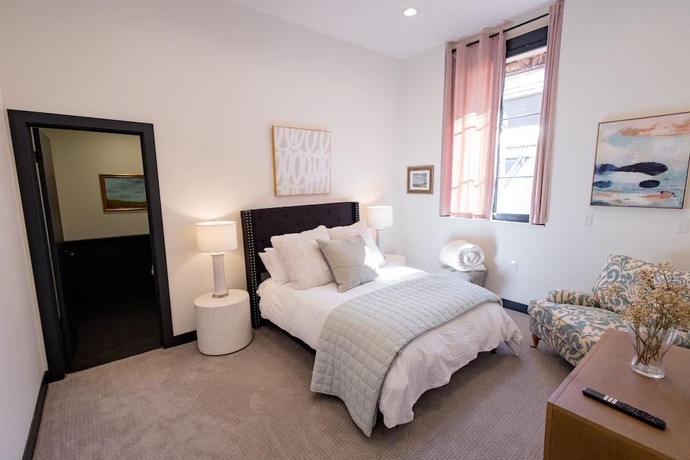 Speakeasy Suites photo 24