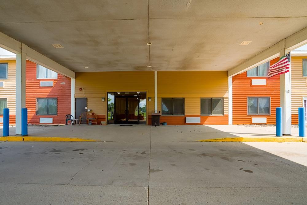 OYO Hotel Redwood Falls near Jackpot Casino photo 58