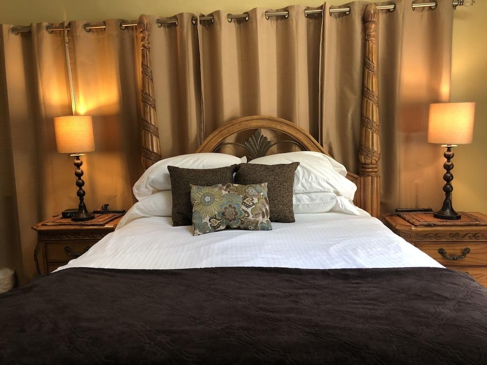 Glen Ellen Inn photo 18