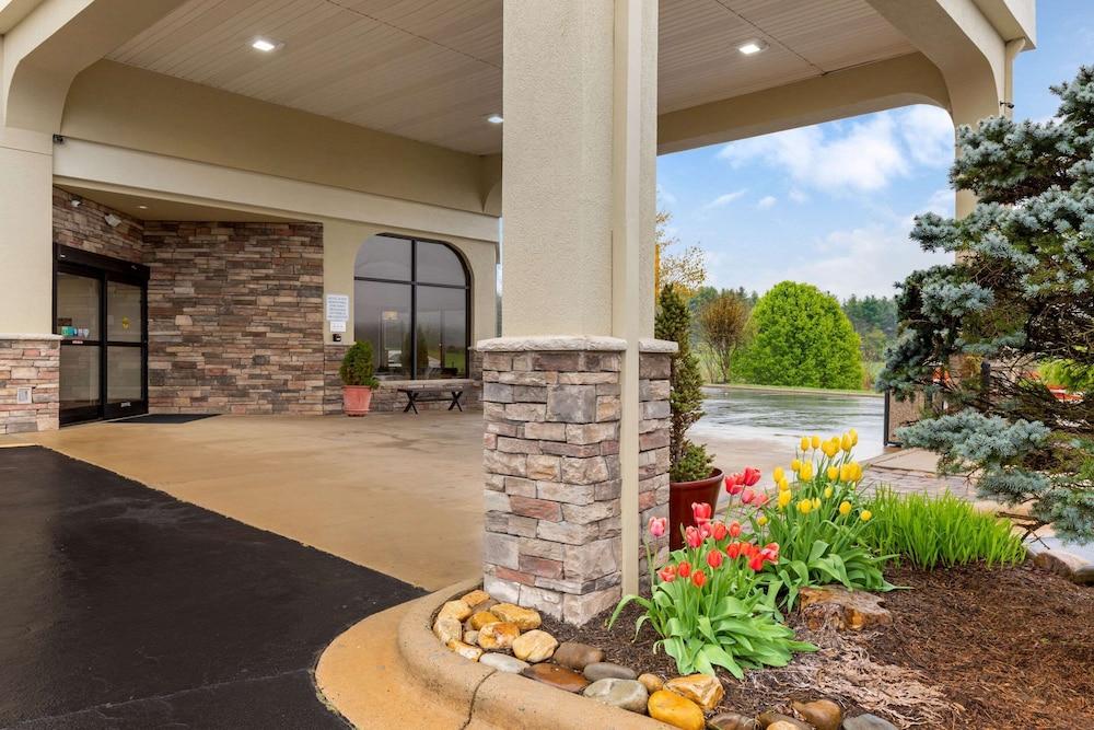 Comfort Inn North of Asheville photo 39