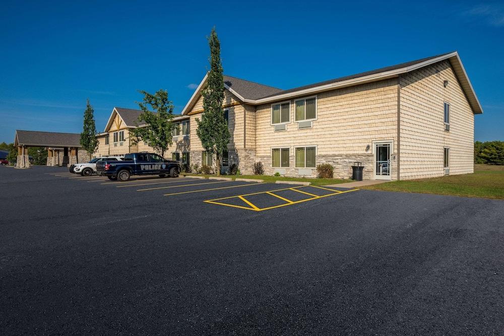 Rodeway Inn & Suites Tomahawk photo 36
