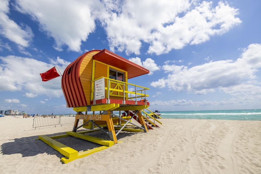 Suites on South Beach photo 3