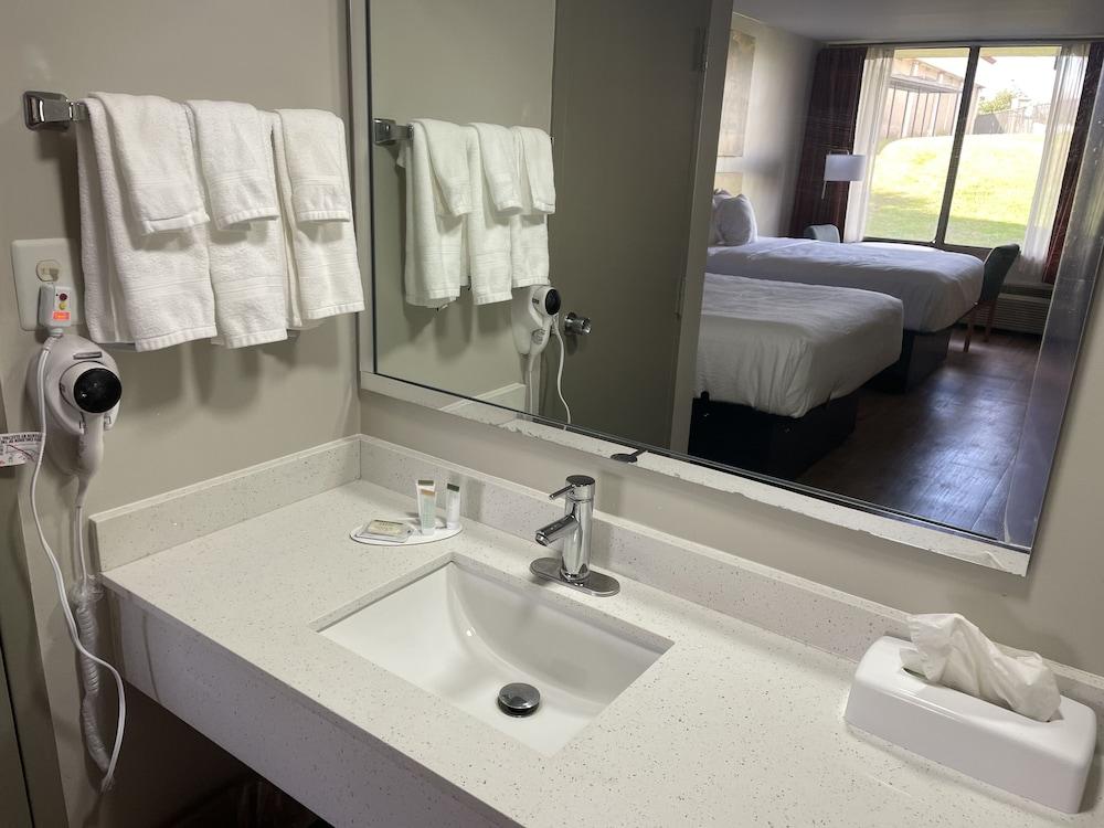 Days Inn by Wyndham Valdosta/Near Valdosta Mall photo 34