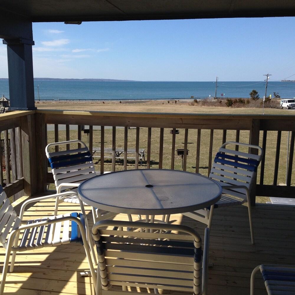 Mariner's Point Resort photo 20
