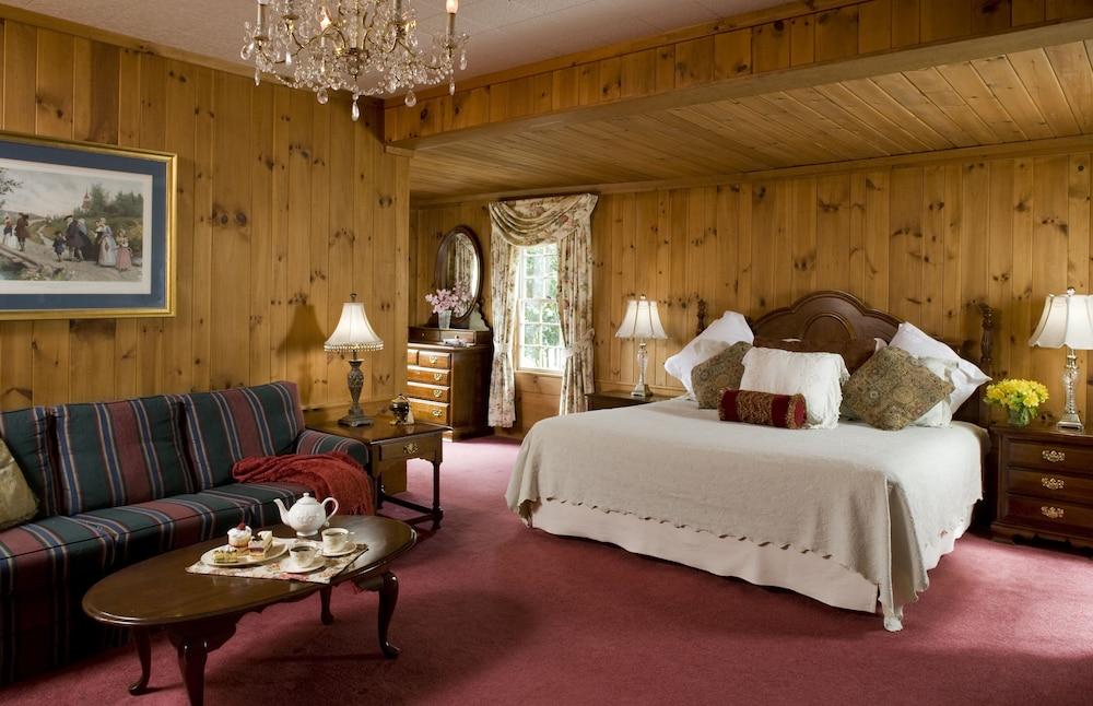 1906 Pine Crest Inn photo 35