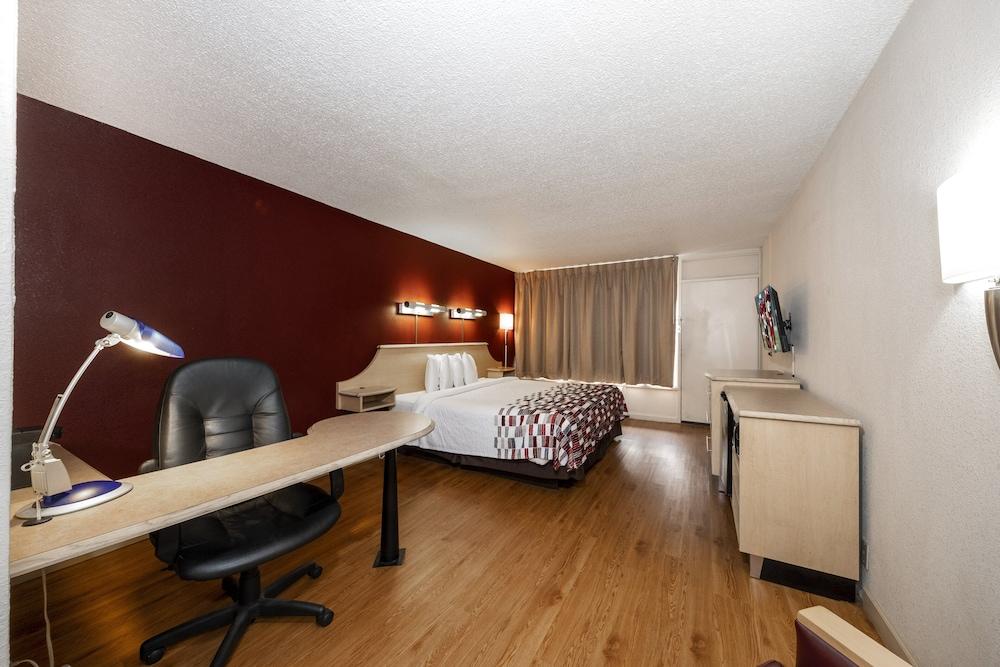 Quality Inn & Suites photo 15