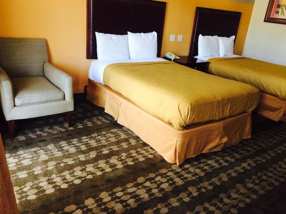 Americas Best Value Inn Texarkana photo 11