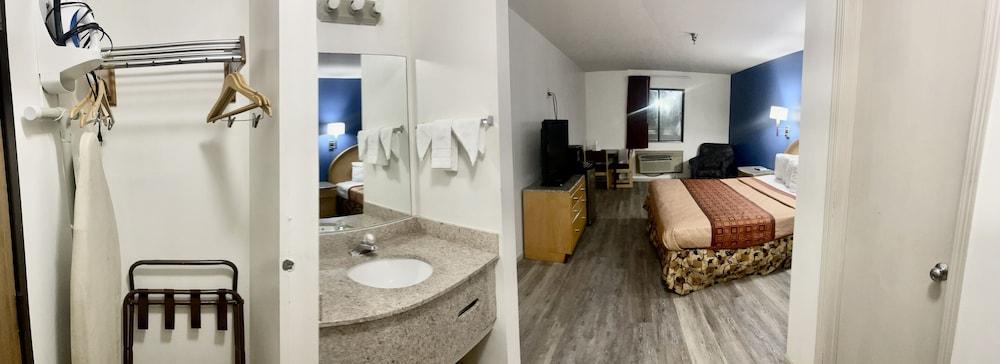 Travelodge by Wyndham Junction City photo 2