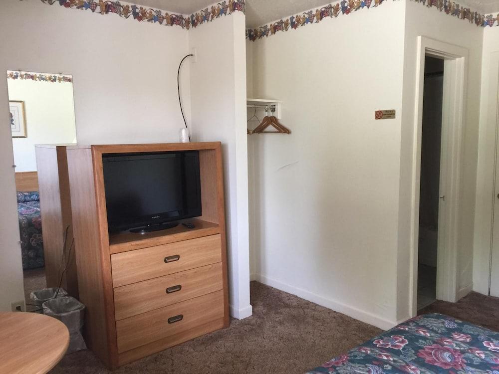 Mark Twain Motor Inn photo 23