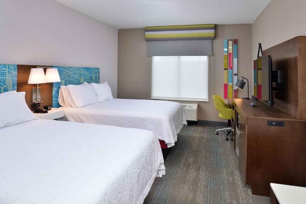 Hampton Inn & Suites Adrian photo 16