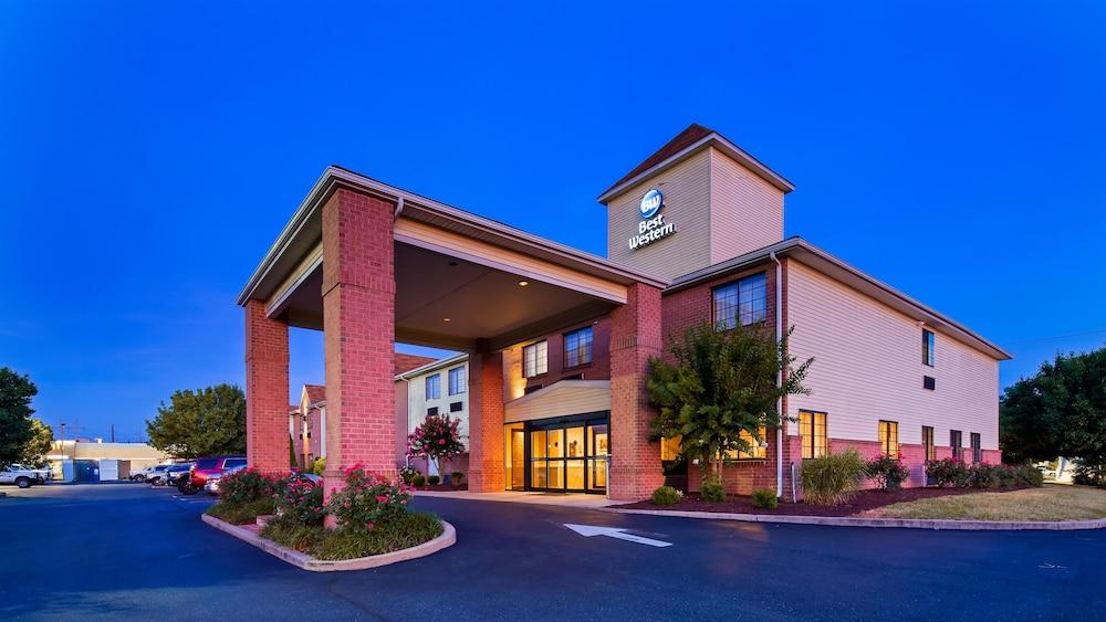 Best Western Denton Inn photo 1