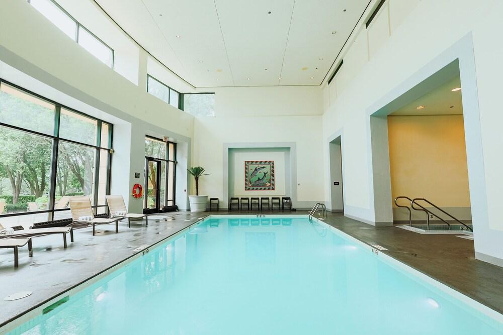 DoubleTree Suites by Hilton Htl & Conf Cntr Downers Grove photo 49