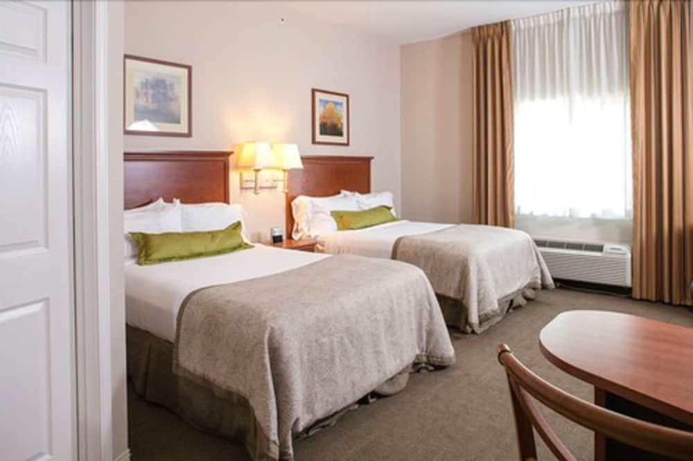 Candlewood Suites Bellevue by IHG photo 13