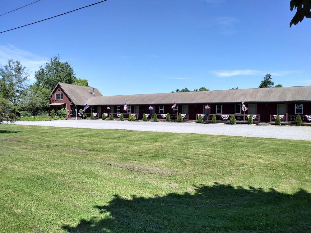 The Meadowlark Inn photo 8