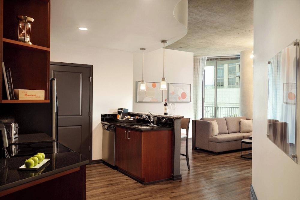 Twelve Midtown, Autograph Collection photo 32