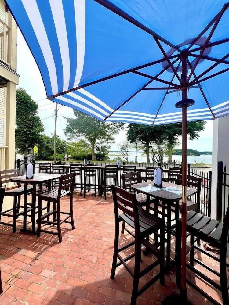 The Glen Cove Hotel & Restaurant photo 48