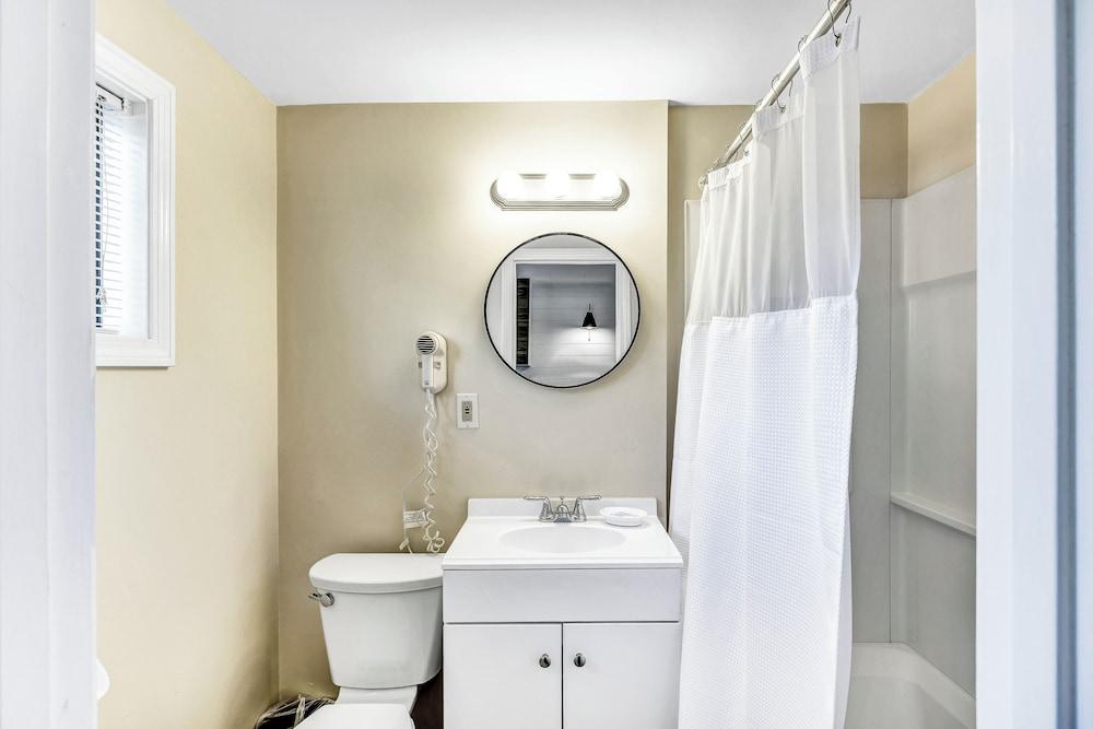 Ocean Breeze Motel photo 29