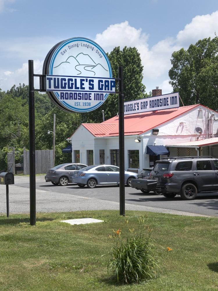 Tuggle's Gap Roadside Inn - Blue Ridge Parkway photo 9