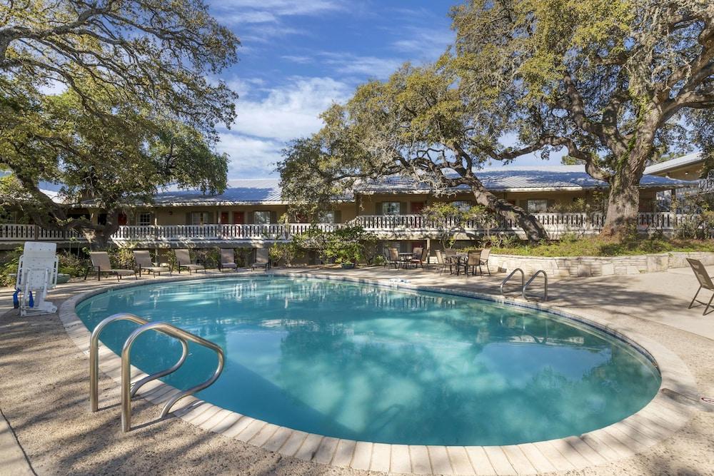 Best Western Sunday House Inn photo 2