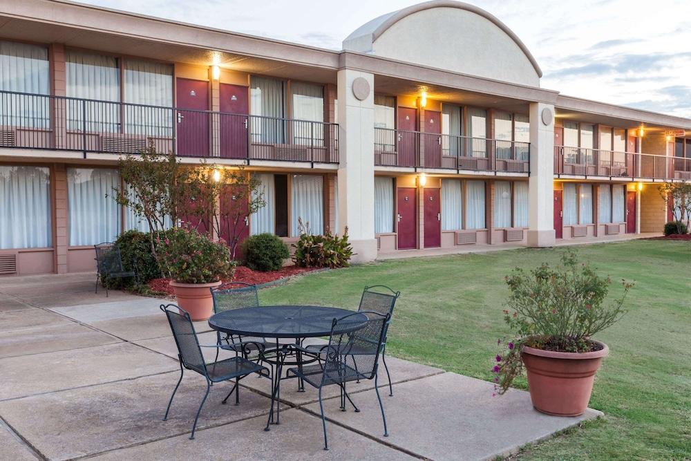 Days Inn by Wyndham Hillsboro TX — hotel in Hillsboro