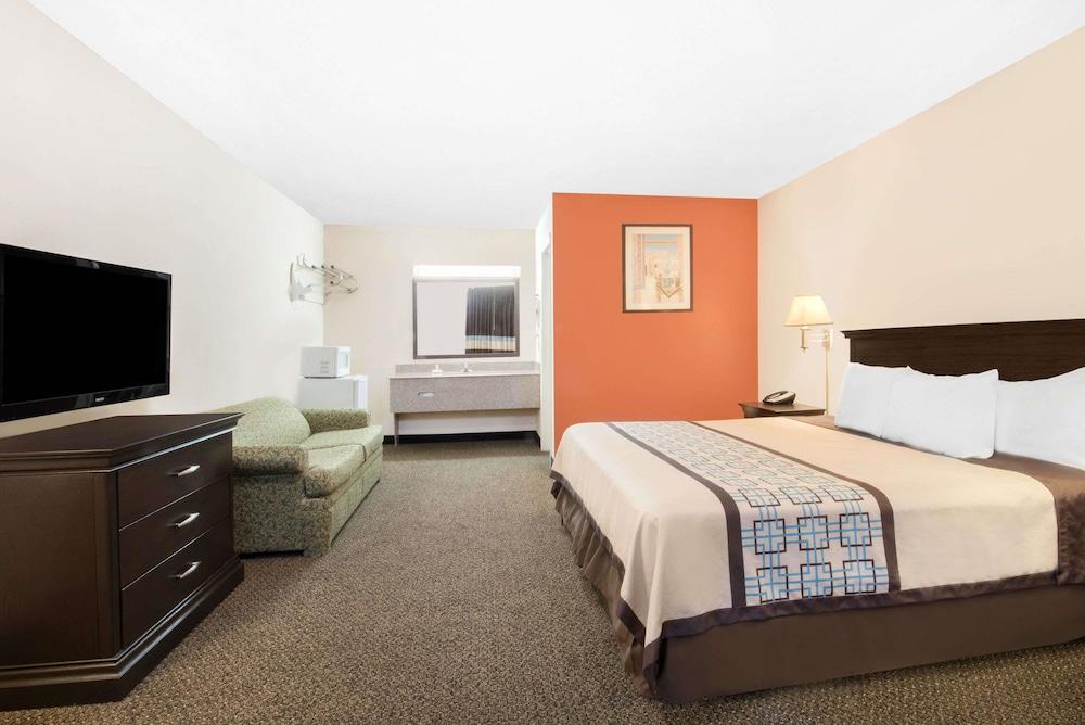Americas Best Value Inn Hobbs photo 18