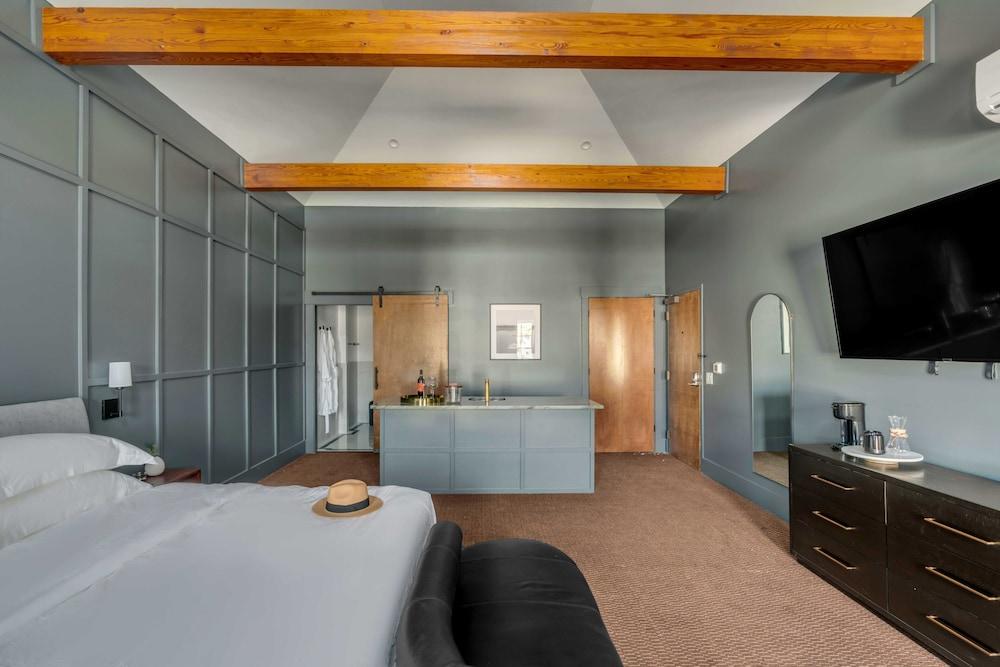 The Emerald Boutique Stays photo 13